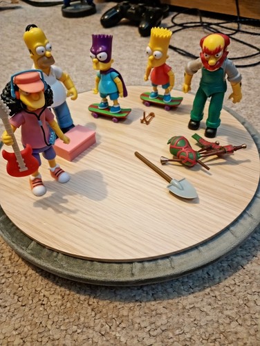 Simpsons figure bundle - simpsons,